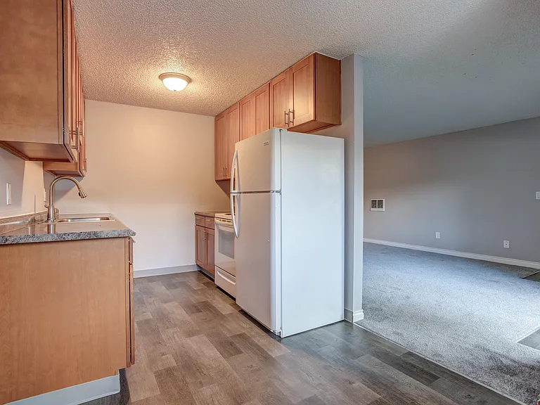 Arbor View Apartments — Photo 13