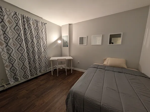 42 Elizabeth St #42, Bridgeport, CT 06610