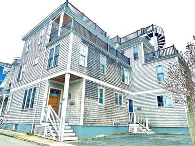4 Goodwin St #1, Newport, RI, 02840