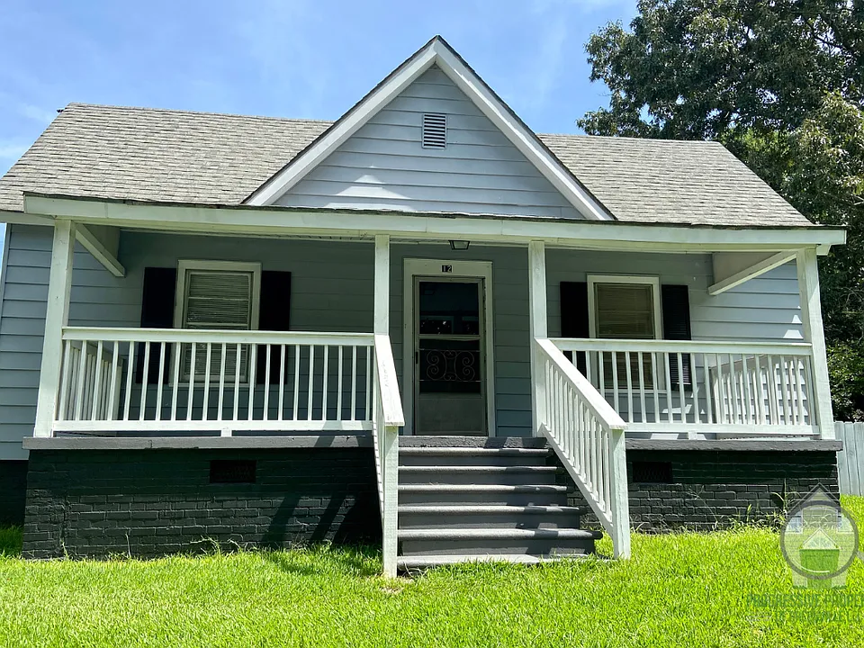 12 Woodward St
