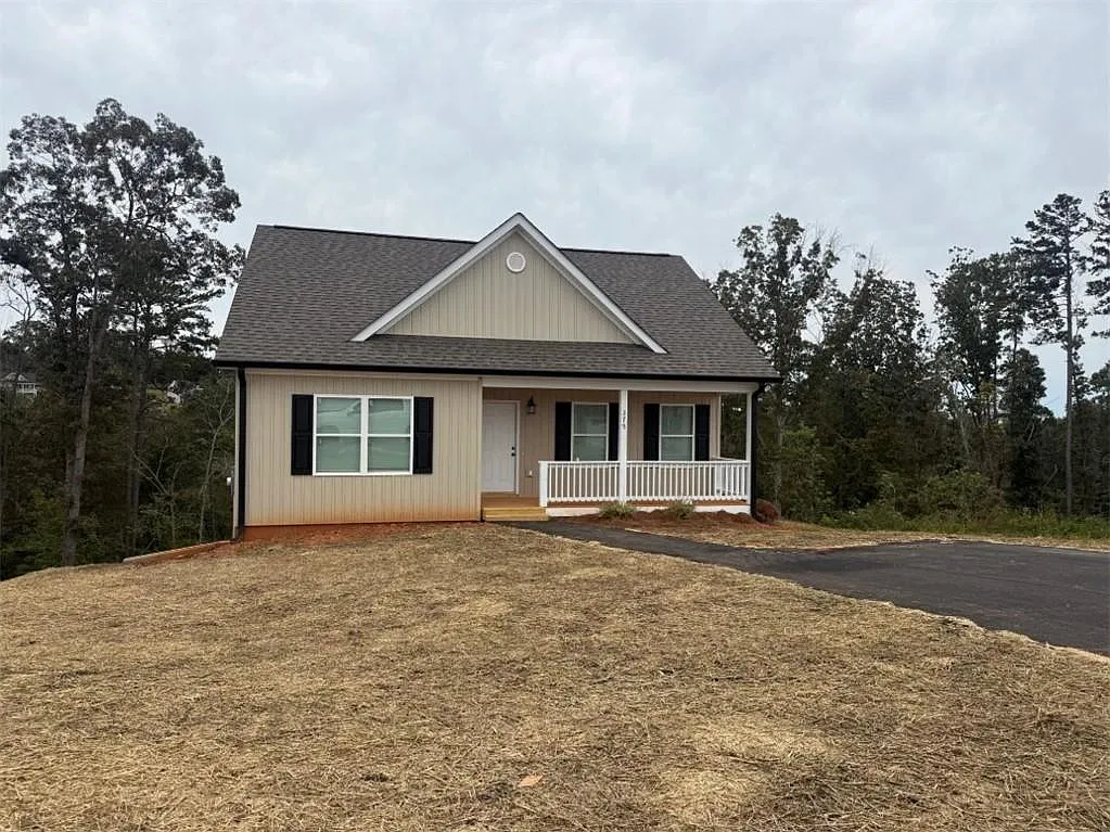 3 bed, 2.5 bath, 1600 sqft, $2,300 — Photo 1