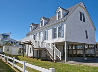 222 Moonlight Dr, Atlantic Beach, NC 28512