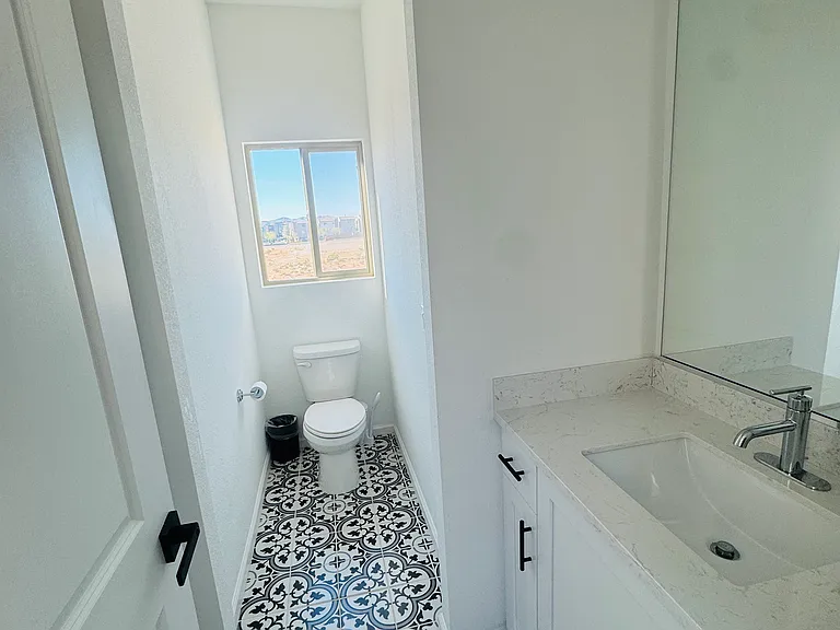 7761 Misty Oaks Ave — Photo 15