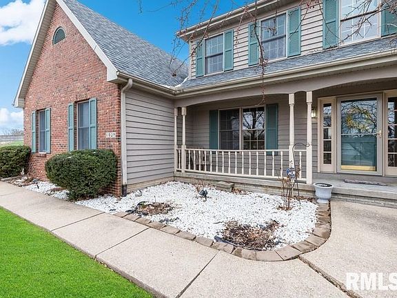 4th image of 1028 Carriage Hill Ct