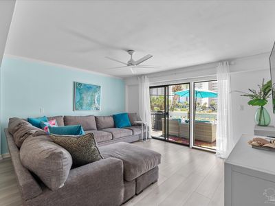 8522 Gulf Blvd APT 3, Navarre, FL, 32566