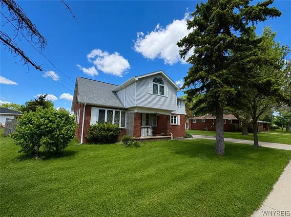 3840 Broadway St, Cheektowaga, NY 14227