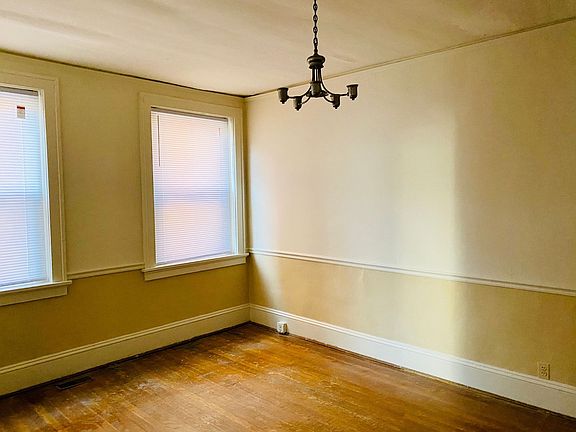 5th image of 3301 Grove Ave APT 4