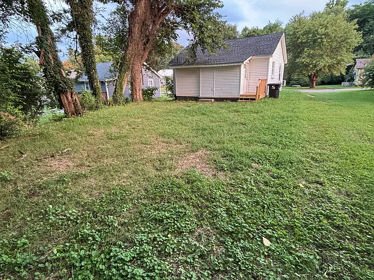 507 Hardwick Ave — Photo 10