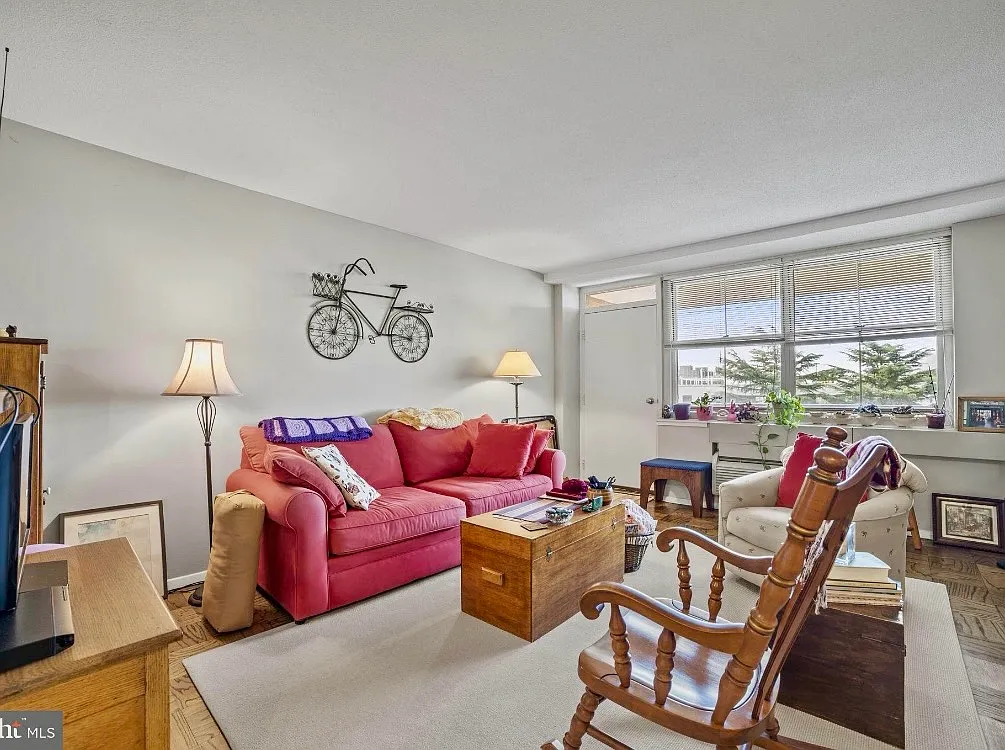 1 bed, 720 sqft, $1,900 — Photo 3
