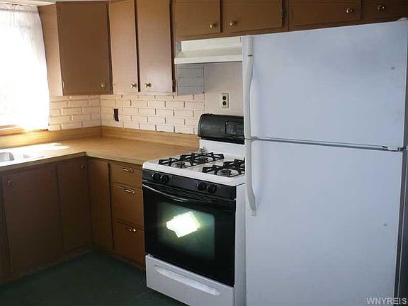 4th image of 2667 North Ave