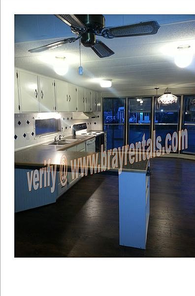 533 Garfield Dr. kitchen watermarked