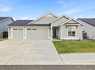 12001 Dunsmuir Dr, Pasco, WA 99301