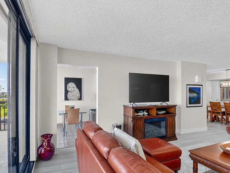 3400 N Ocean Dr #405 — Photo 10