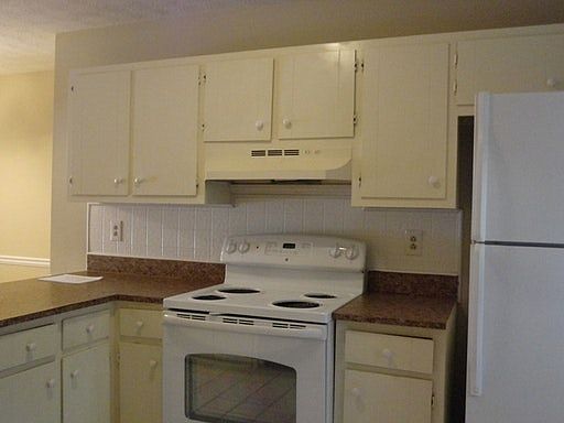 1st image of 391 Bedford Bay Ln