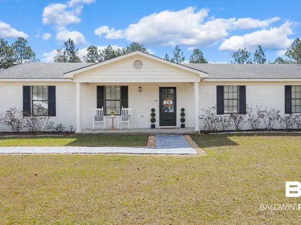 10710 Deerfoot Ln, Elberta, AL 36530