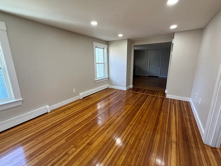 32 Primrose St #2 — Photo 7