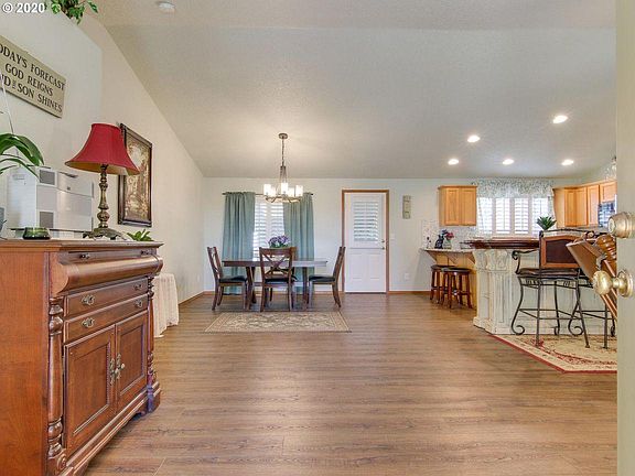 4th image of 1050 Elana Dr