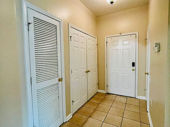 5th image of 7990 Baymeadows Rd E Unit 410