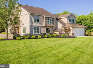 5 Fairhaven Ct, Cherry Hill, NJ 08003