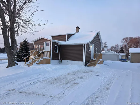 1509 Lincoln Ave, Port Huron, MI 48060