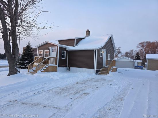1509 Lincoln Ave, Port Huron, MI 48060