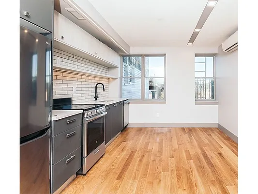 Rented by EXR | media 2