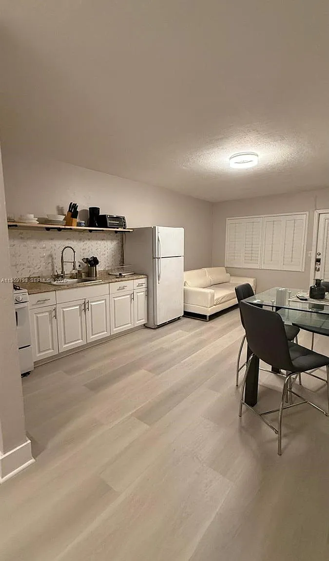 4201 Indian Creek Dr — Photo 1