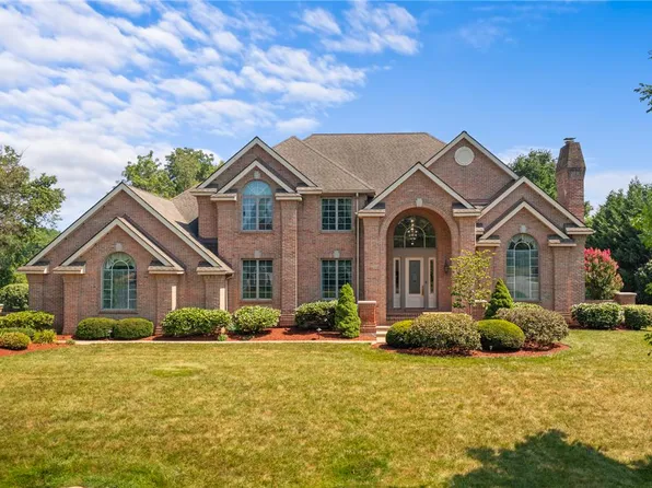 3208 Fallow Dr S, Allentown, PA 18104