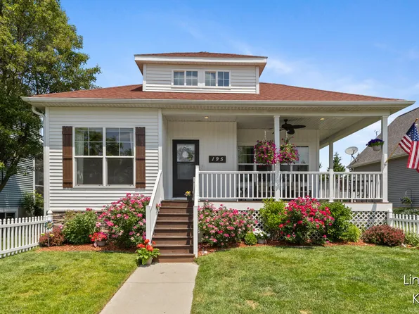 195 Liberty St NW, Sparta, MI 49345