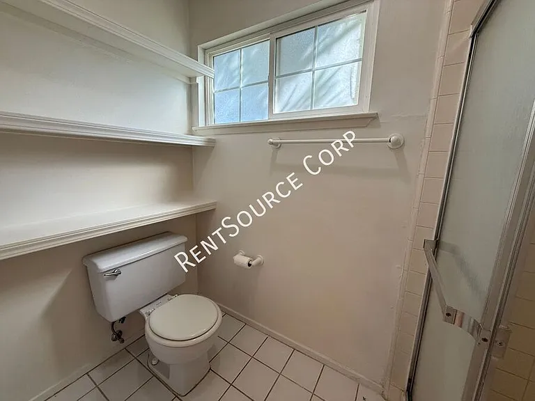 2522 Marcella St — Photo 21