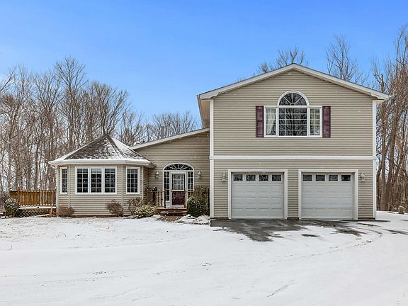 2nd image of 409 Maple Grove Rd