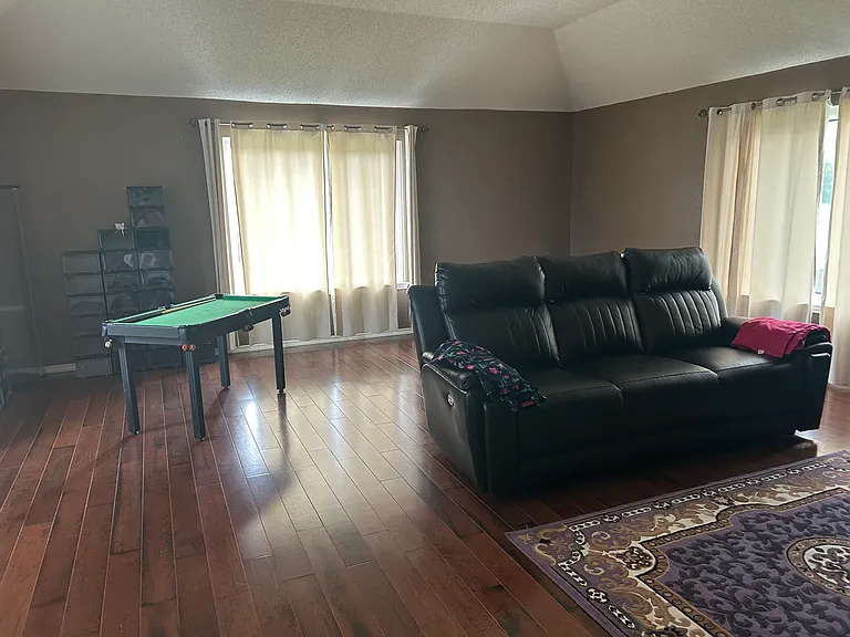 1352 Winnipeg Dr — Photo 10