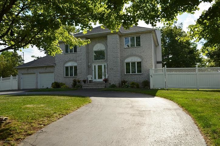1st image of 26 Gladwin Ave