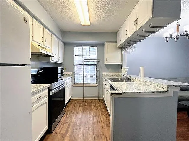 1 bed, 1.0 bath, 800 sqft, $1,050 — Photo 3