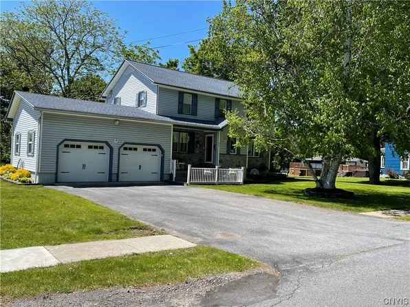22 Prospect St, Adams, NY 13605