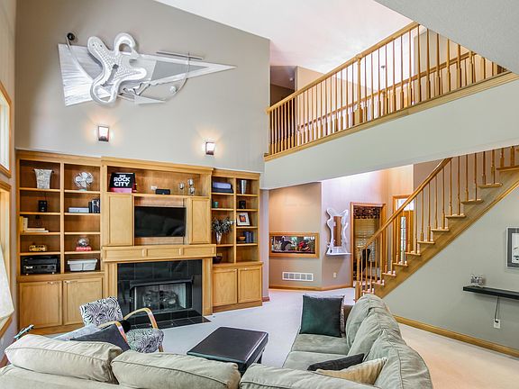 4th image of 9850 Monteray Dr