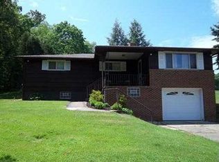 585 Freeport Rd, Freeport, PA 16229