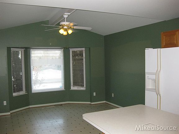 5th image of 28359 Violet Dr