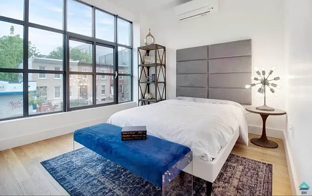 Rented by EXR | media 2