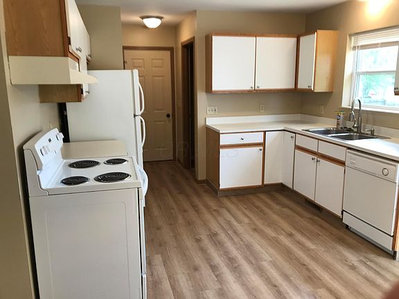 5th image of 10896 Columbus Ave