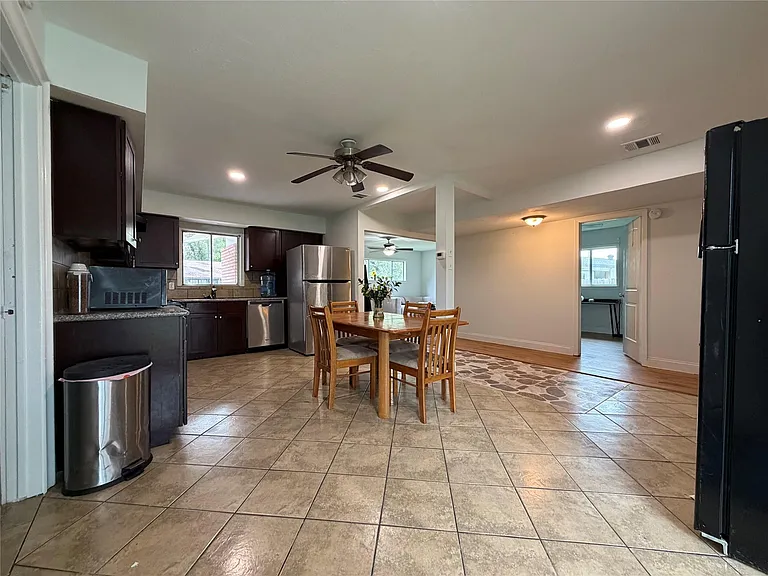 9507 Vogue Ln — Photo 12