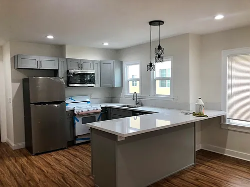 254 S Alexandria Ave #256-1/2-258 Photo 1