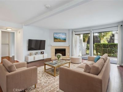 5800 Owensmouth Ave APT 53, Woodland Hills, CA, 91367