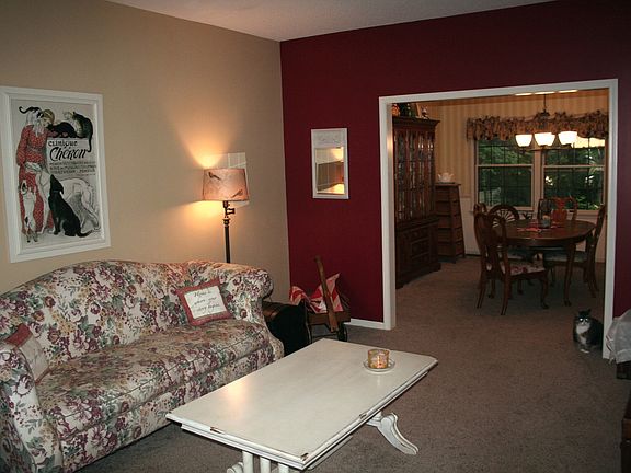 4th image of 945 Wellington Ct