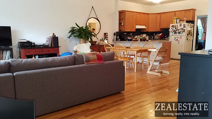 Rented by ZealEstate Group Inc | media 37