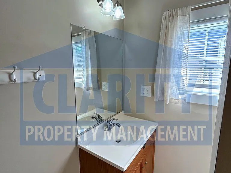 1102 Georgetown Rd NW — Photo 20
