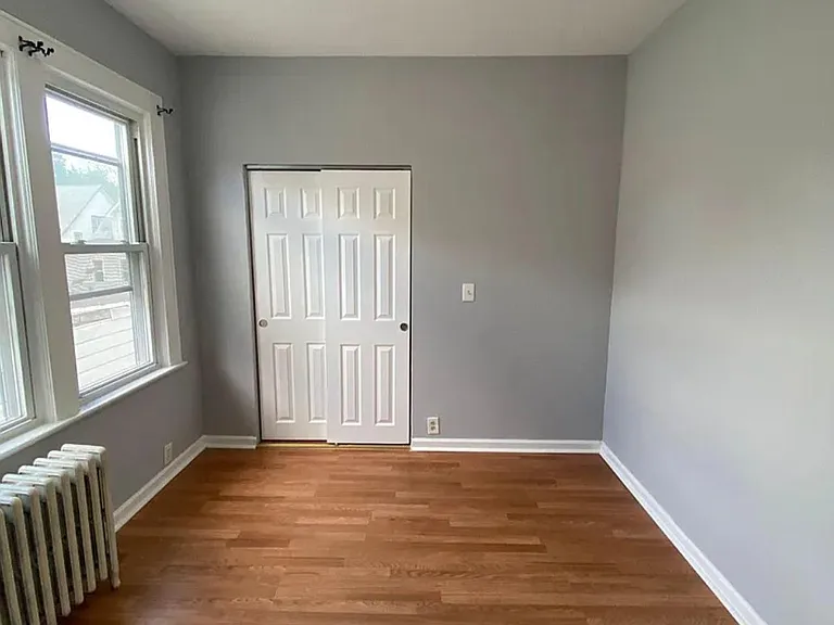 95 16th Ave #3R — Photo 3
