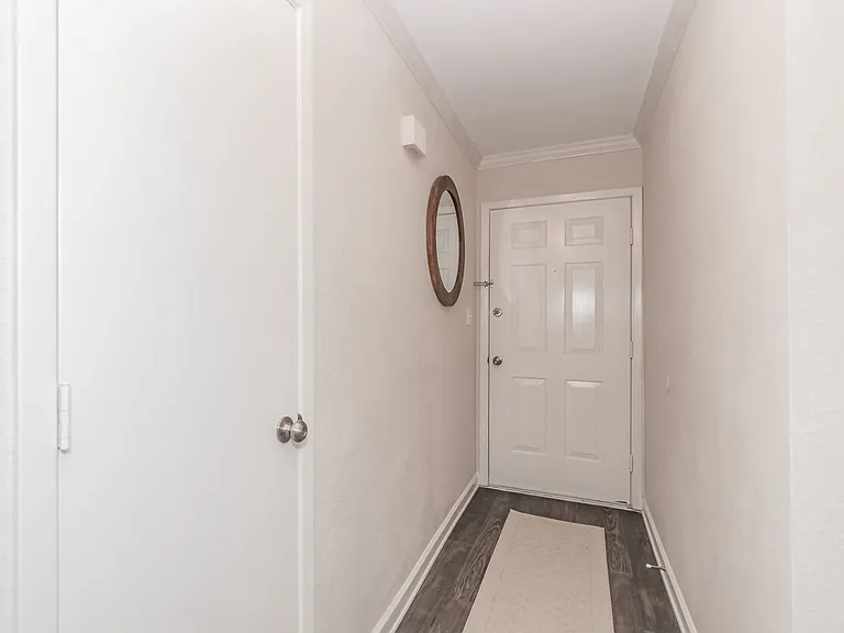 340 Gloria St — Photo 17