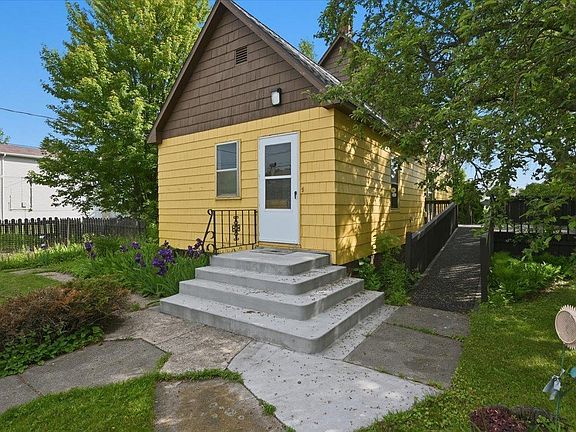 2nd image of 2722 E 4th St