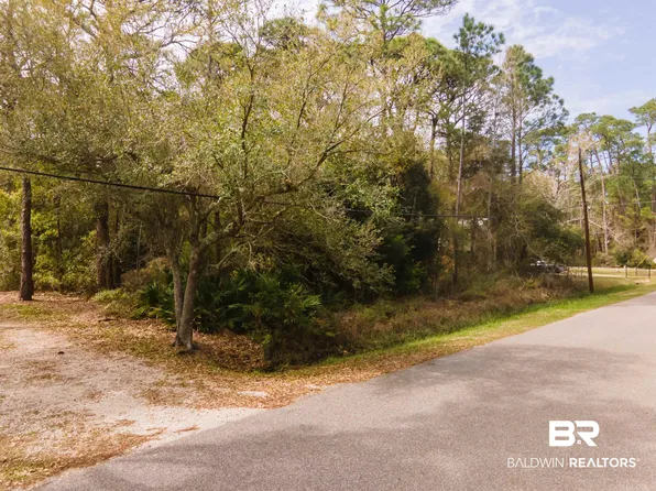 131 General Gorgas Pl, Dauphin Island, AL 36528